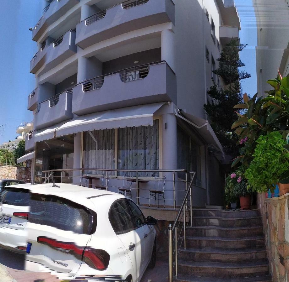 Hotel Chicago Sarande Exterior photo